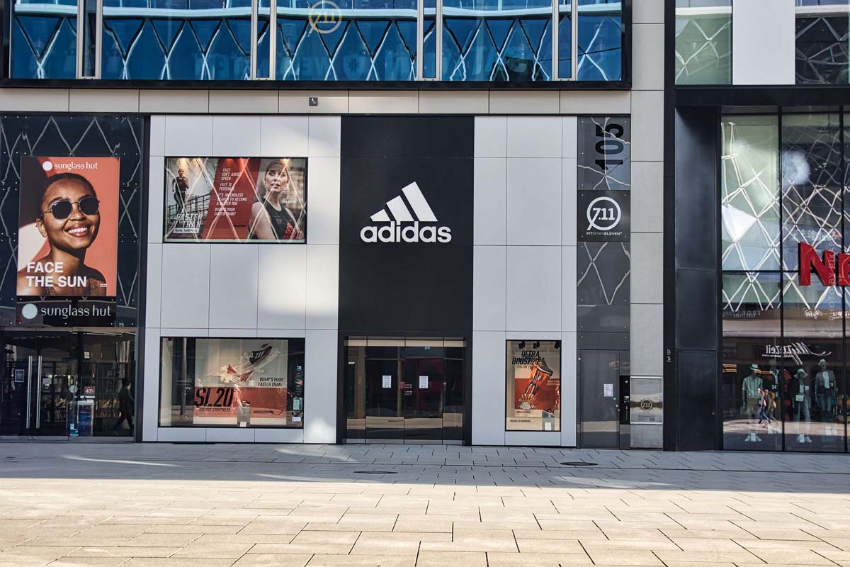 adidas-modemarke-designer-sport-shoppen-einkaufen-fußball-trikot