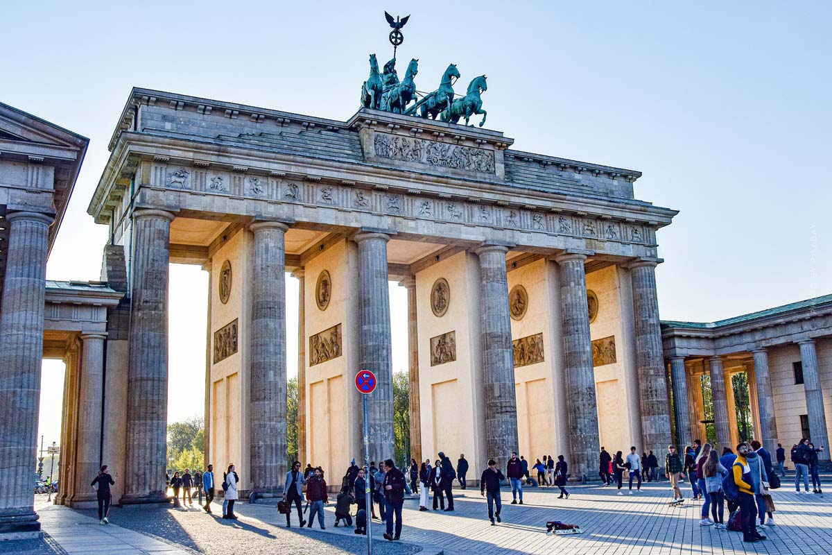 fashion week-about you-berlin-brandenburger tor