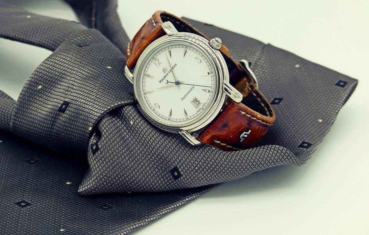 fossilvideos-mode-mark-designer-uhr-luxus-schmuck-taschen-werbund-krawatte